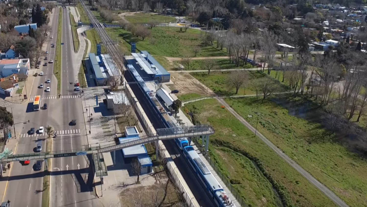 City Bell: proyectan establecer una playa de estacionamiento detrás de la estación de trenes