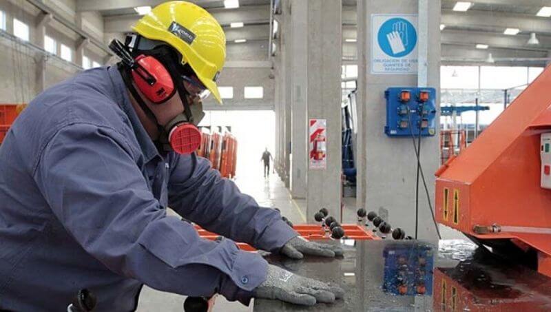 Destacan el mayor financiamiento a Pymes y las bajas en las tasas de interés
