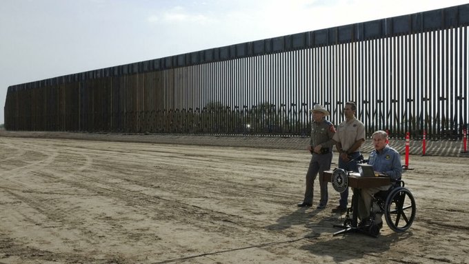 Texas arranca la construcción de su propio "muro" en la frontera con México