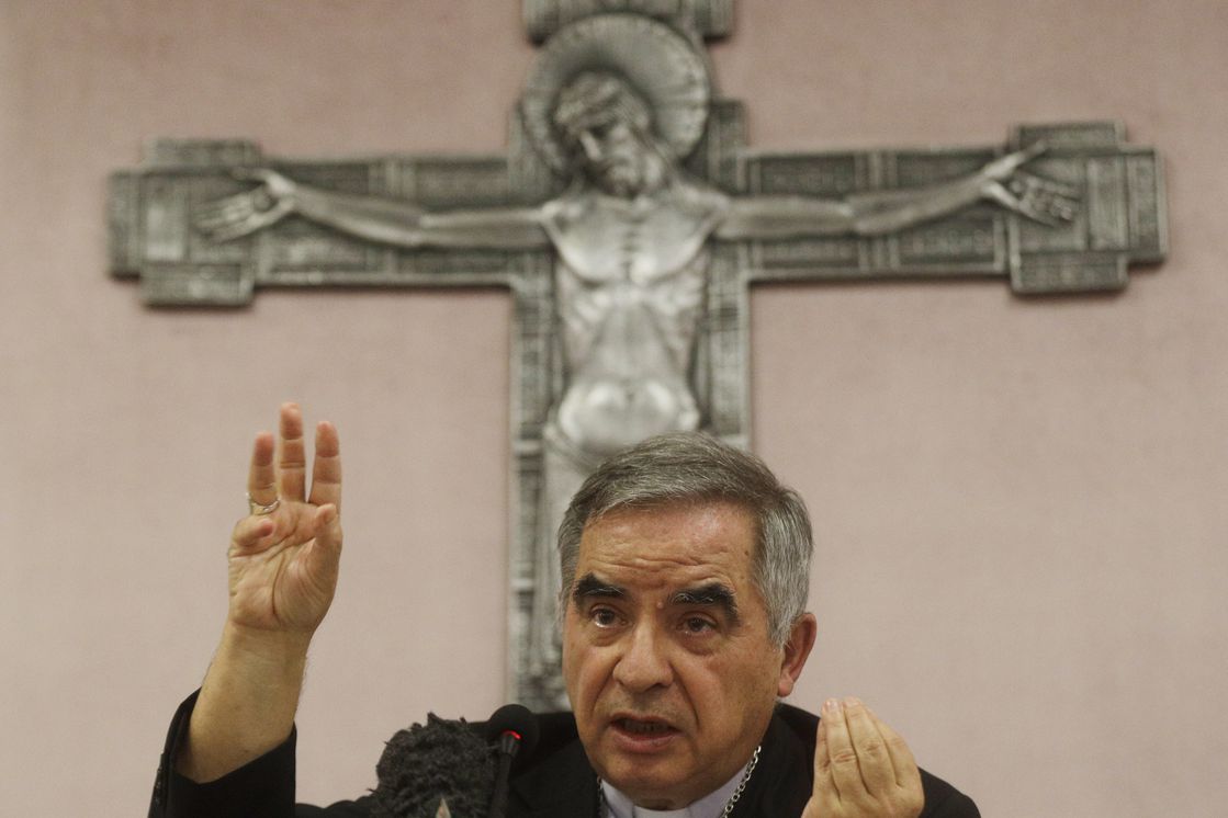 El Vaticano espera reanudar el juicio a un cardenal por malversación de fondos
