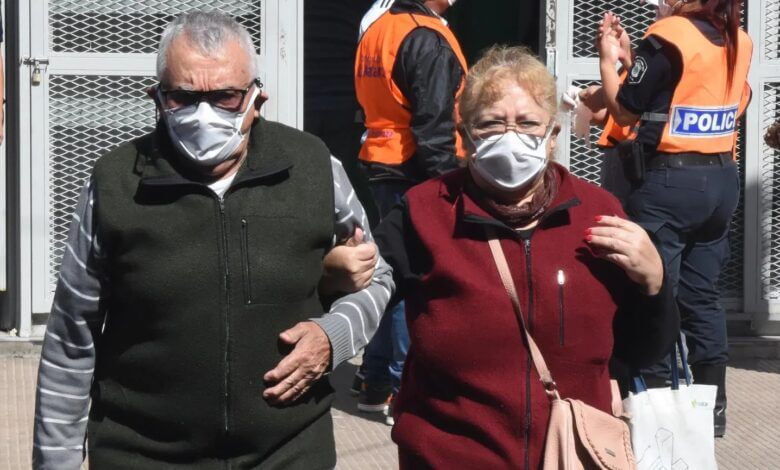 El Gobierno nacional oficializó hoy el bono de ocho mil pesos a los jubilados y pensionados