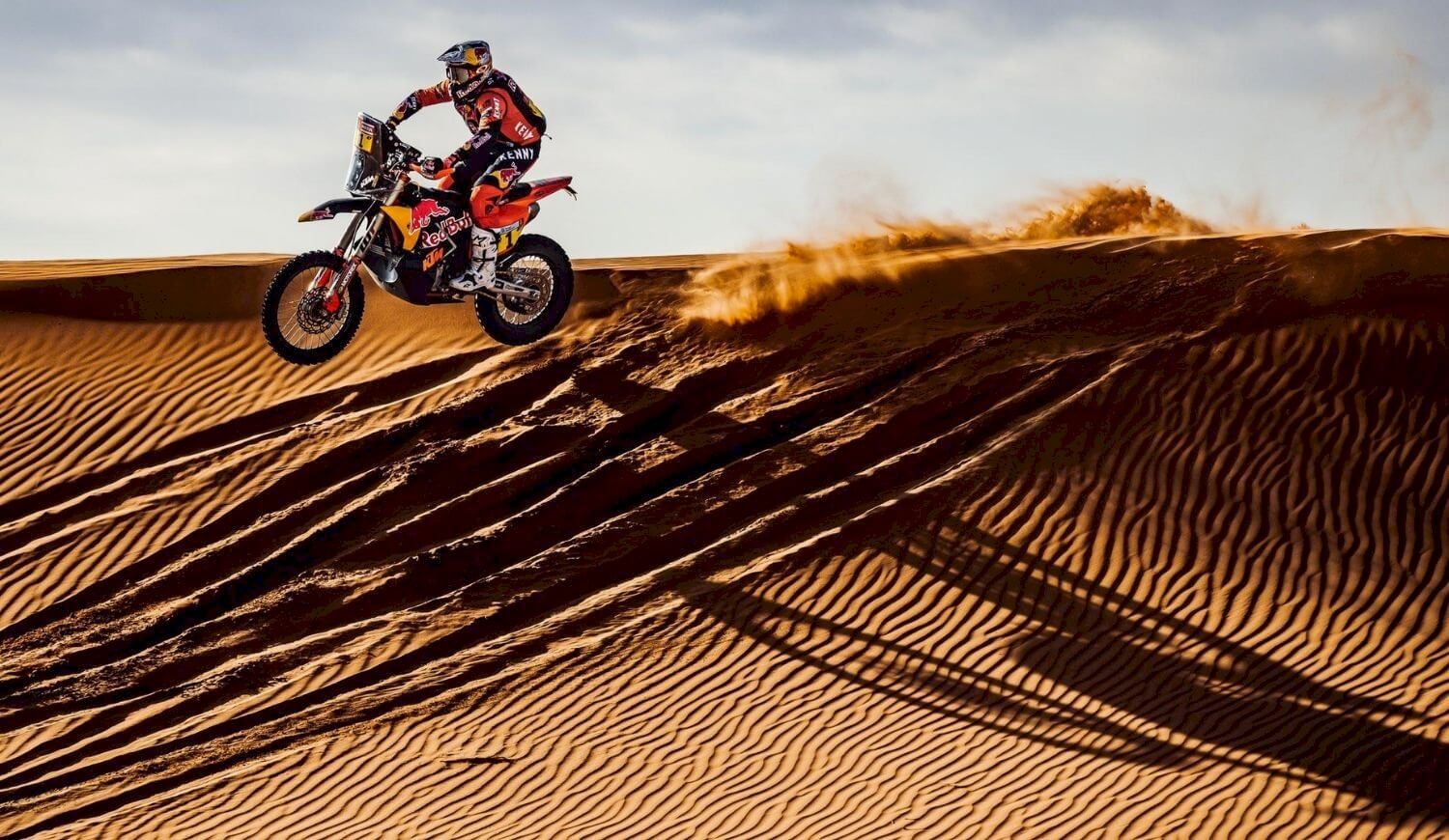 El argentino Benavides recorta distancias y se acerca al primer lugar en el Dakar