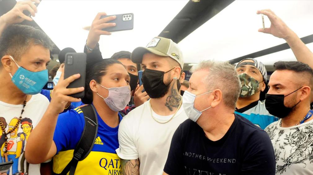Benedetto llegó a la Argentina para sumarse al plantel de Boca