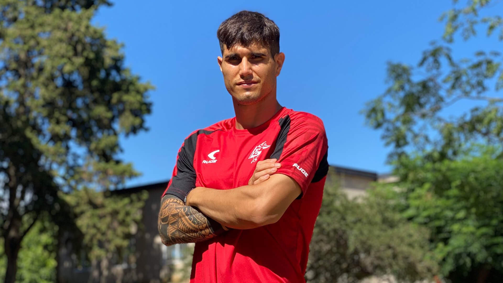 Estudiantes suma a Ezequiel Muñoz, y podrían irse Nazareno Colombo y David Ayala
