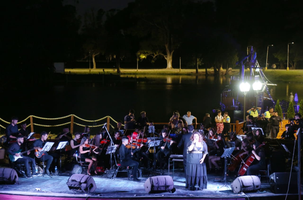 En la jornada de hoy, artistas locales le ponen música al atardecer de la Repu