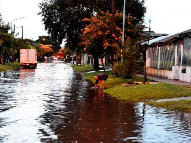 Un impresionante temporal de lluvia dejó sin luz a Mar del Plata y áreas aledañas