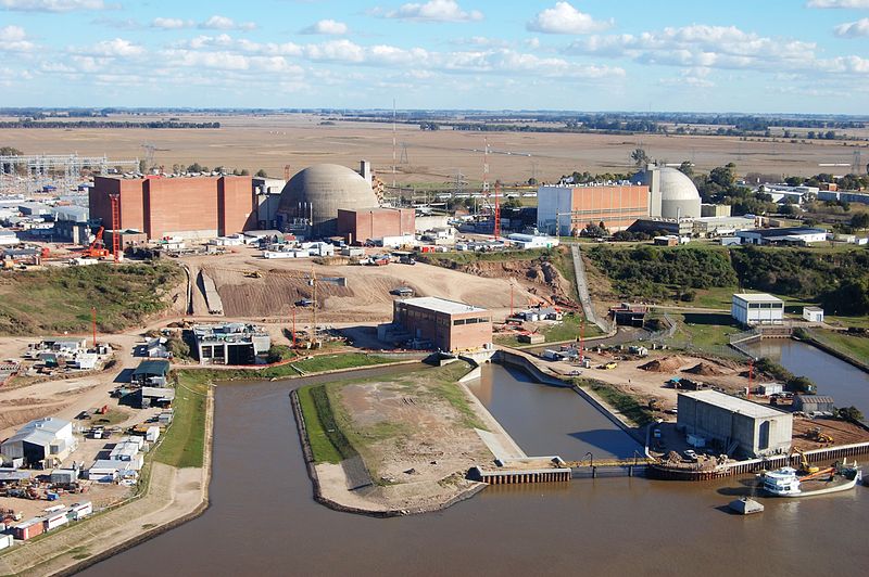 Kicillof participó de la firma del contrato para la construcción de Atucha III