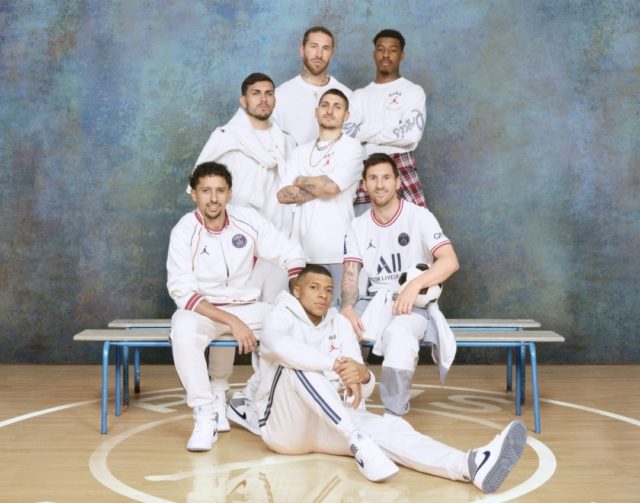 Messi posó en la presentación de la nueva camiseta del PSG