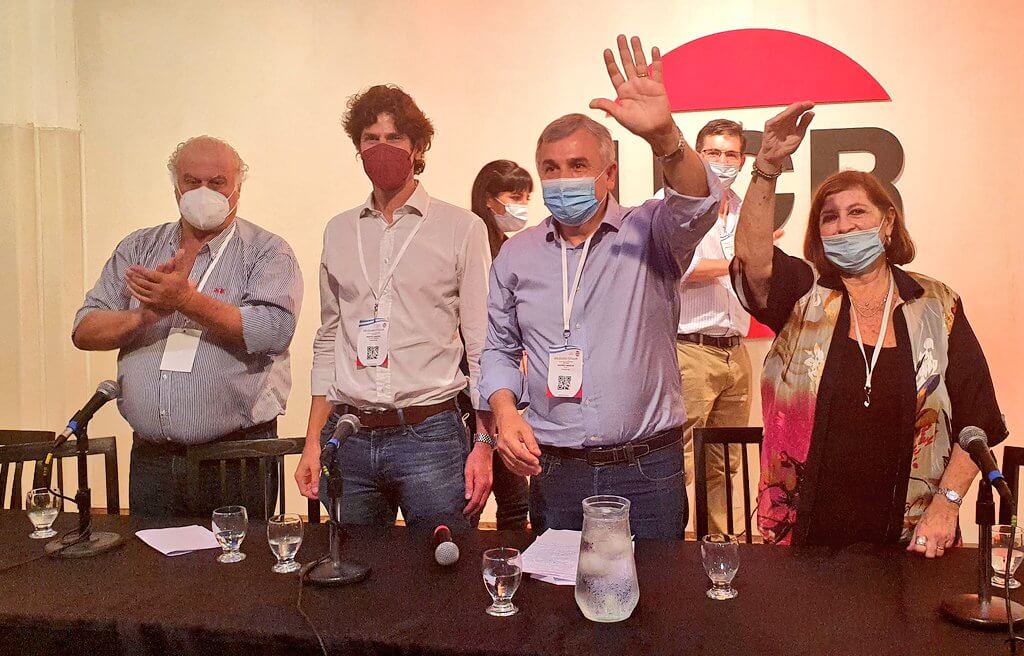 La UCR convocó a la Convención Nacional y al Foro de Intendentes