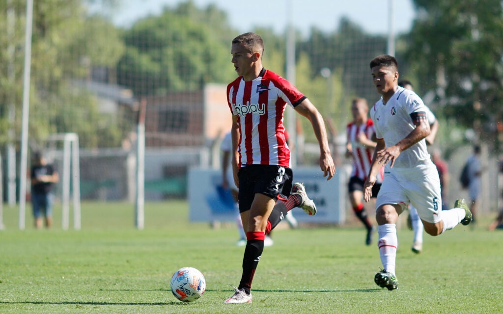 La reserva del Pincha empató 3 a 3 en un debut a puro gol