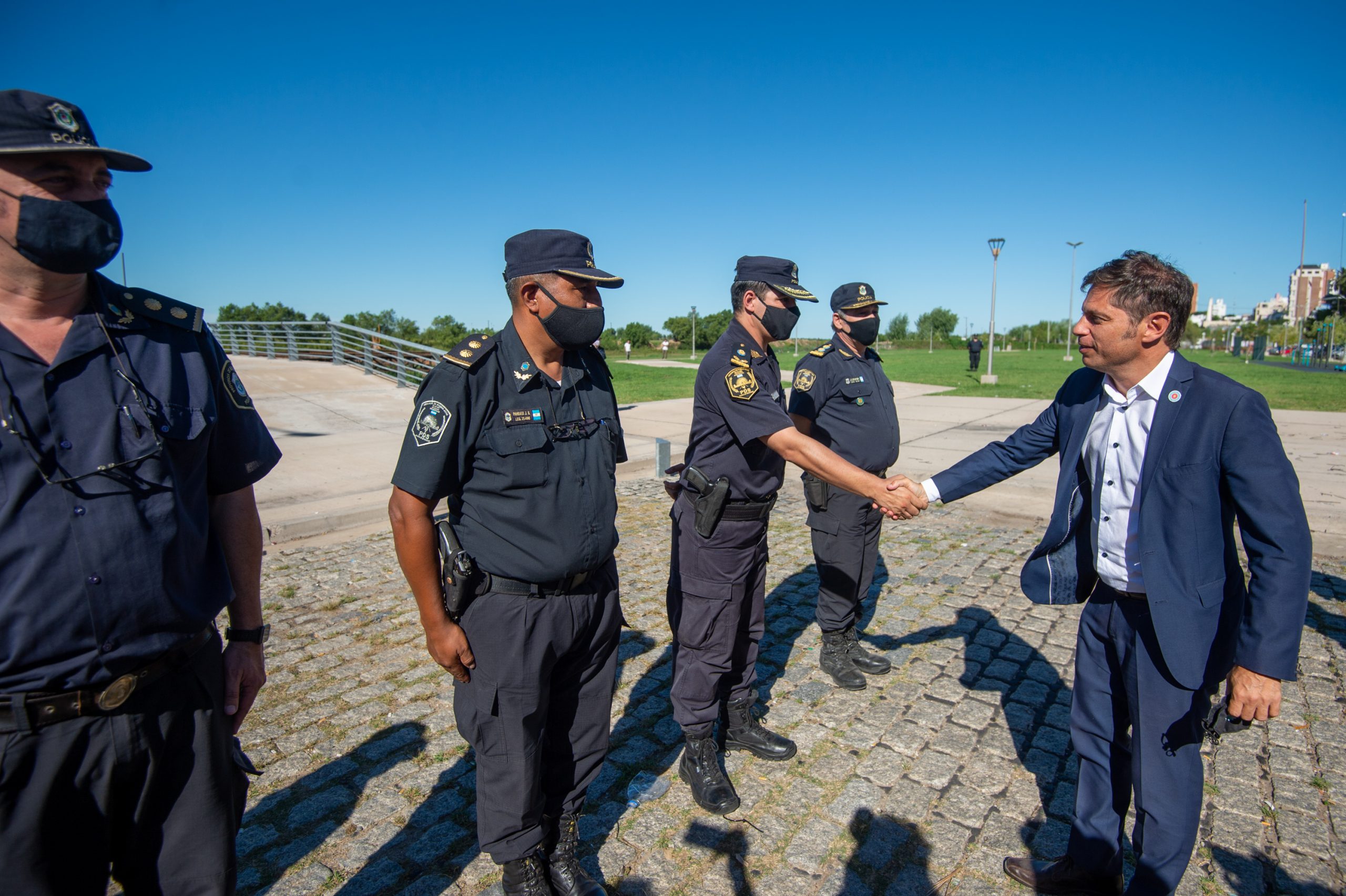 Kicillof encabezó la puesta en funcionamiento de 14 patrulleros en San Nicolás