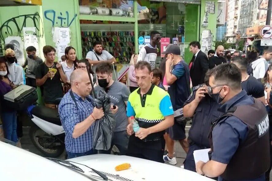 Increíble: Detuvieron en nuestra ciudad a un hombre que circulaba armado con un rifle