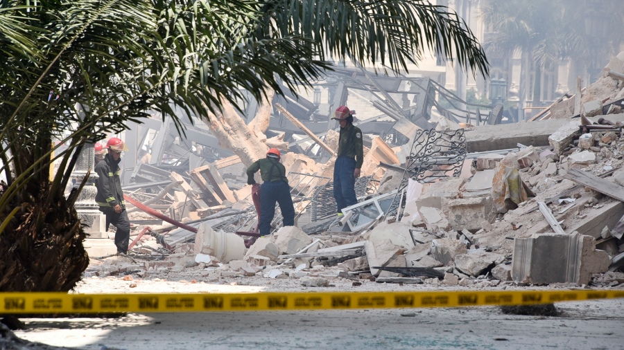 Ascienden a 43 los muertos por la explosión de un hotel en Cuba