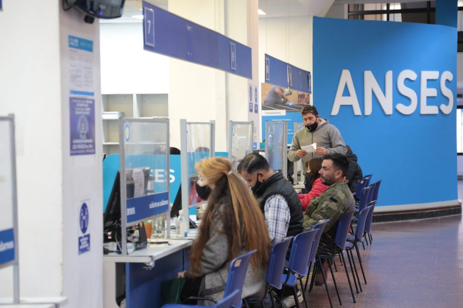 Finalizó la inscripción para el Refuerzo de Ingresos de Anses
