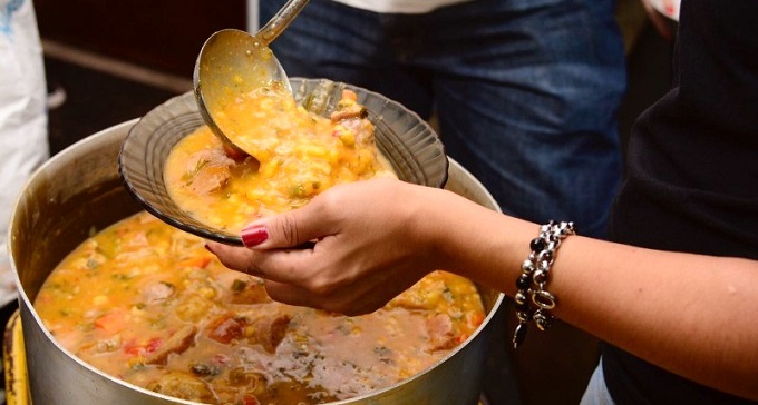 En vísperas por los festejos del 25 de mayo, el locro aumentó un 30% más que el año pasado