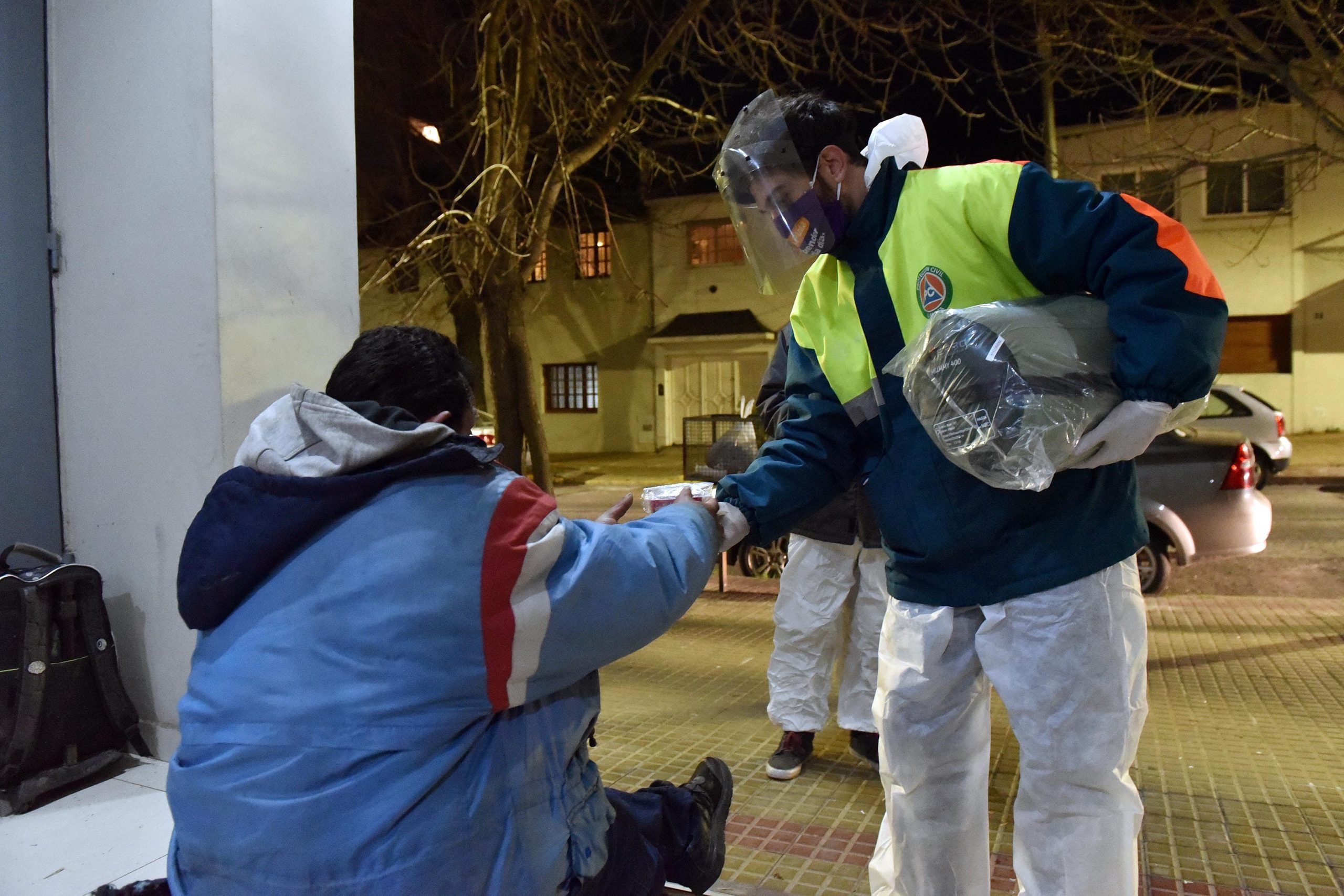 Montaron un operativo contra el frío en La Plata