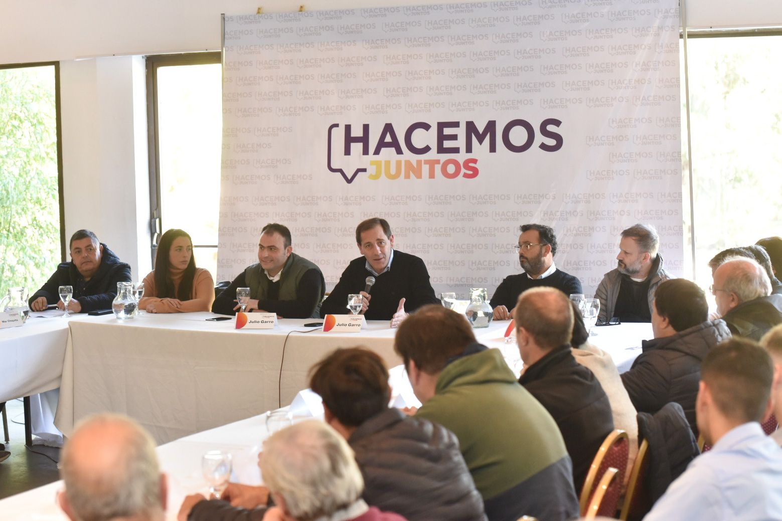 Garro consolida el armado de Hacemos Juntos con su visita a la quinta sección