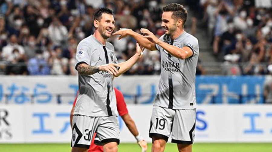 Gol y asistencia de Messi en la goleada de PSG en su último amistoso en Japón