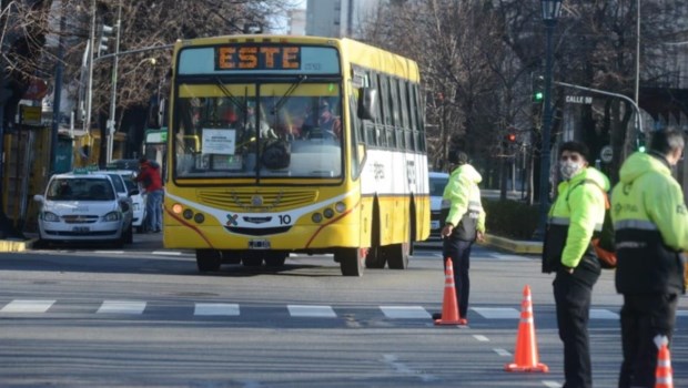La UNLP convocó al debate “El transporte público en La Plata”