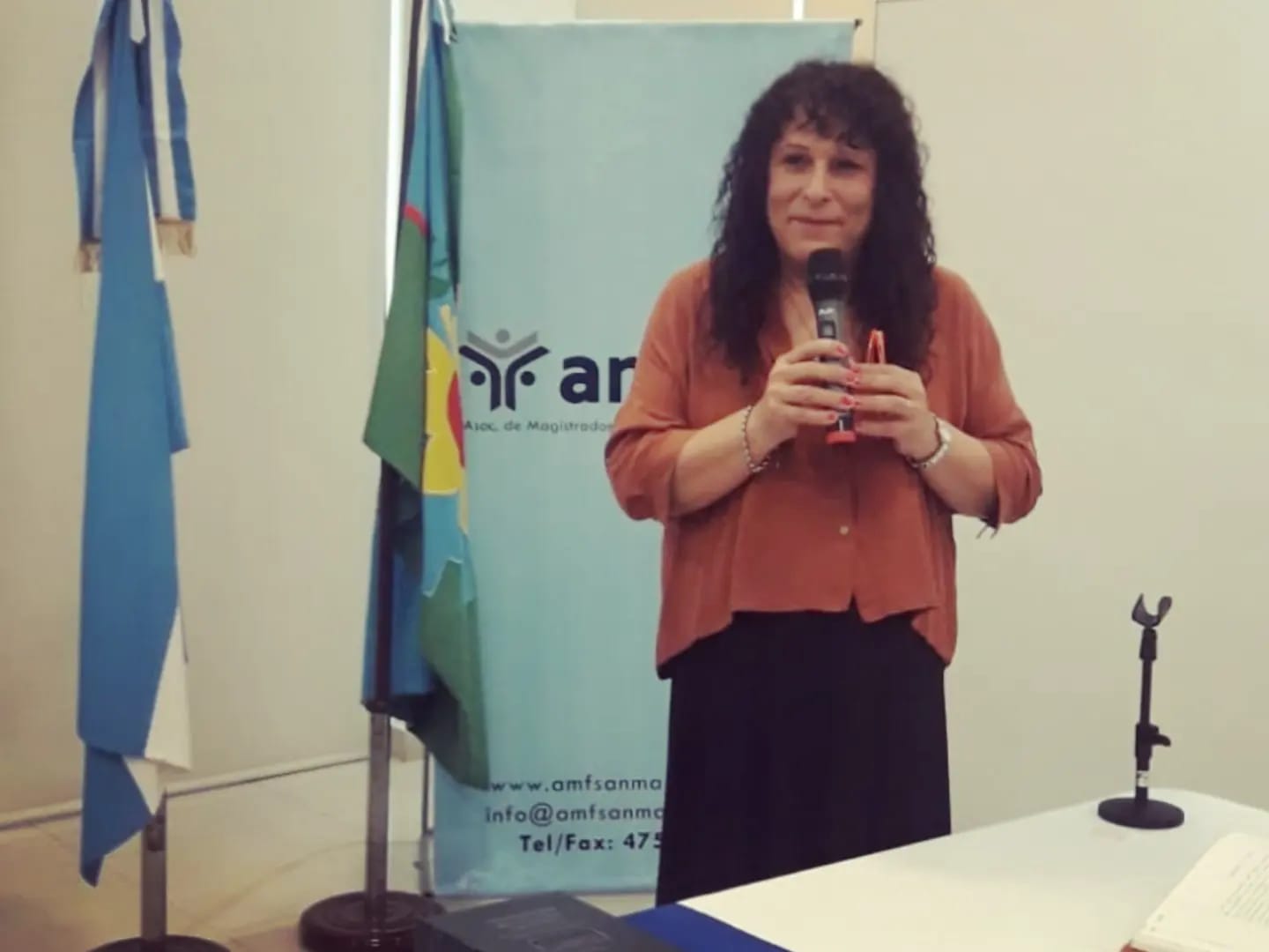 Juró la primera funcionaria travesti-trans en el Poder Judicial