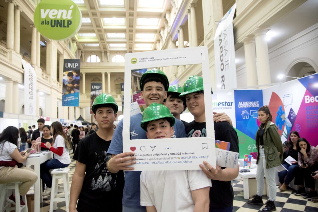 25 mil jóvenes visitaron la Expo Universidad