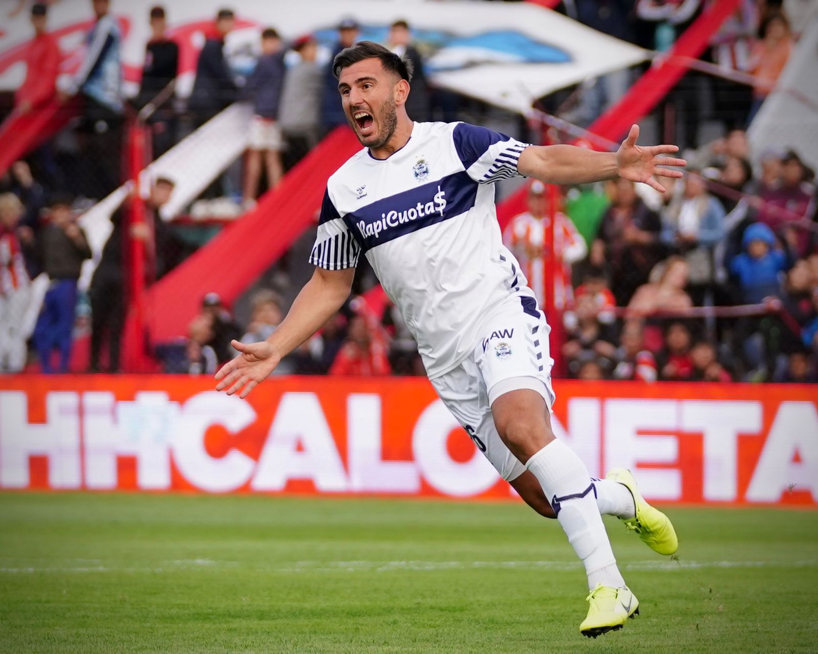 Gimnasia rescató un punto ante Barracas