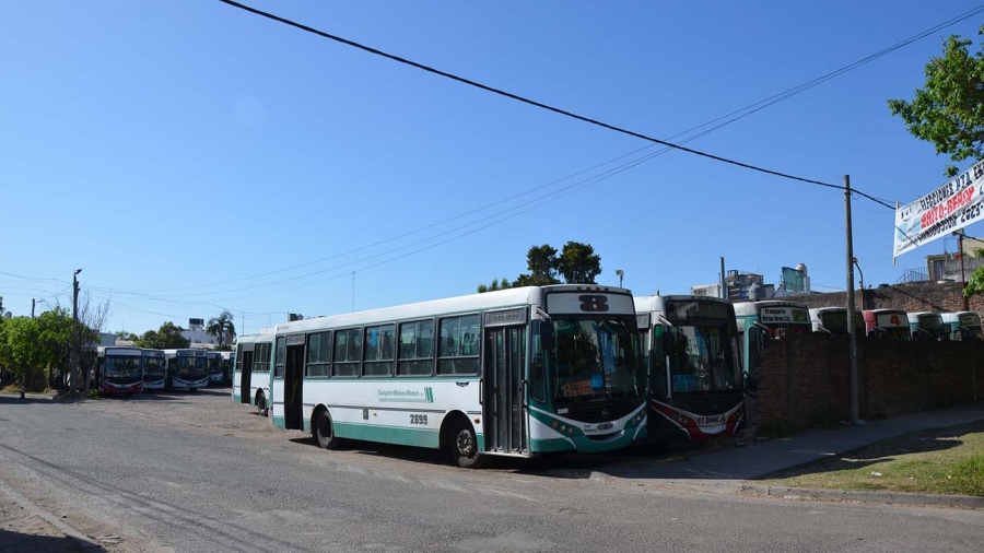Se cumple el segundo día de paro de la UTA en el interior del país