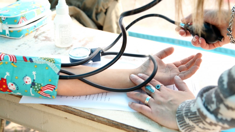 Vacunación, odontología y ECG: Disponen controles médicos gratuitos en los barrios platenses