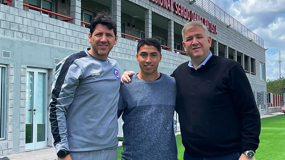 Salió de prisión y el club donde surgió le abrió las puertas