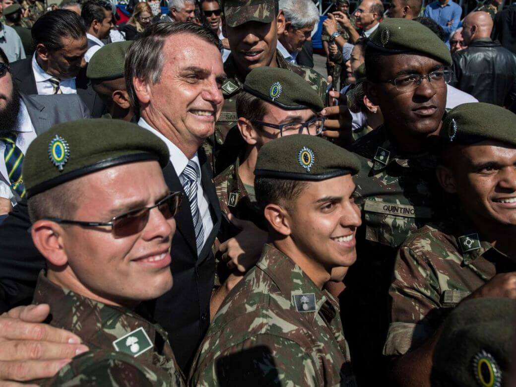 Bolsonaro reivindicó las manifestaciones que piden un golpe militar en Brasil