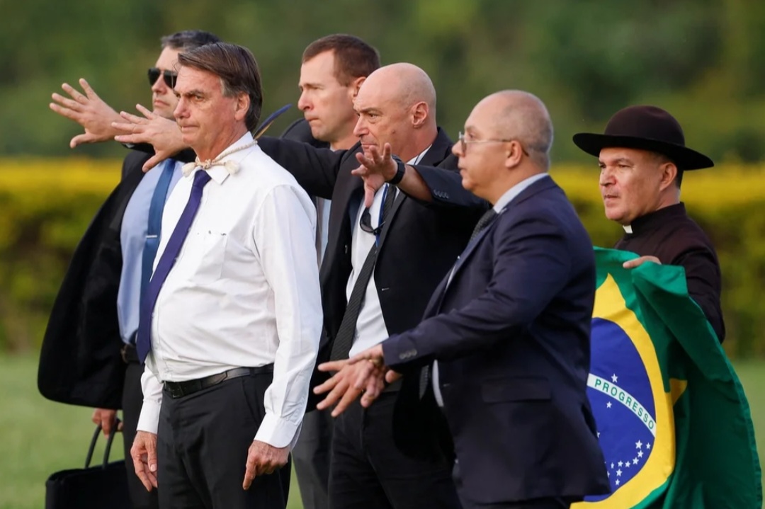 Bolsonaro no confirmó si asistirá a la asución de Lula
