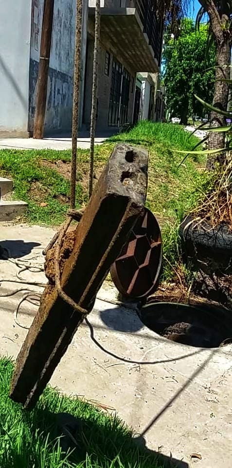 Denuncian que el mal uso de las cloacas provocó roturas en la red de agua