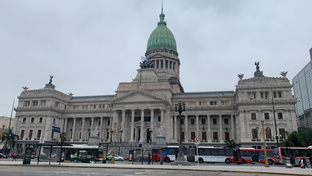 El Gobierno ratificó que convocará a sesiones extraordinarias en la segunda quincena de enero