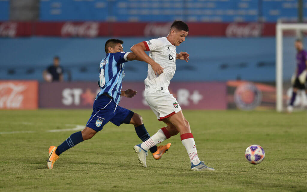 Estudiantes cayó por penales ante Atlético Tucumán en el Estadio Centenario
