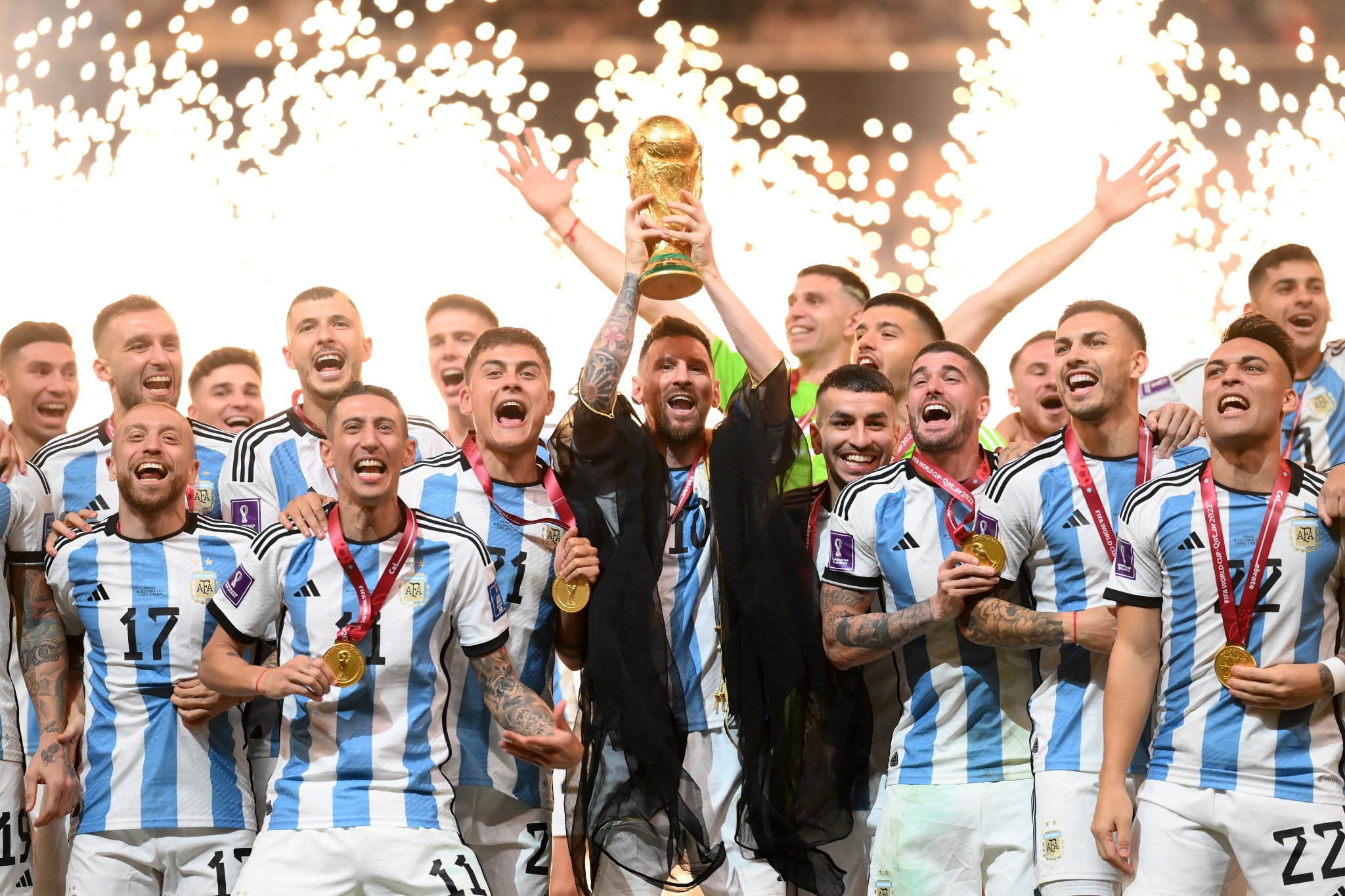 A seguir festejando: un mes de Argentina campeón del mundo, la gloria eterna