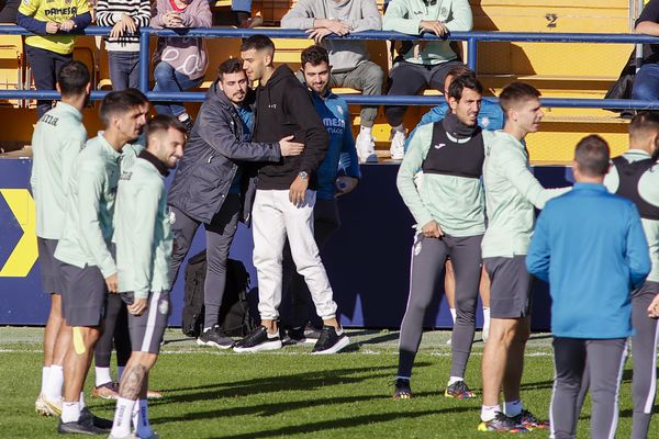 Rulli se despidió de sus compañeros del Villarreal antes de irse al Ajax