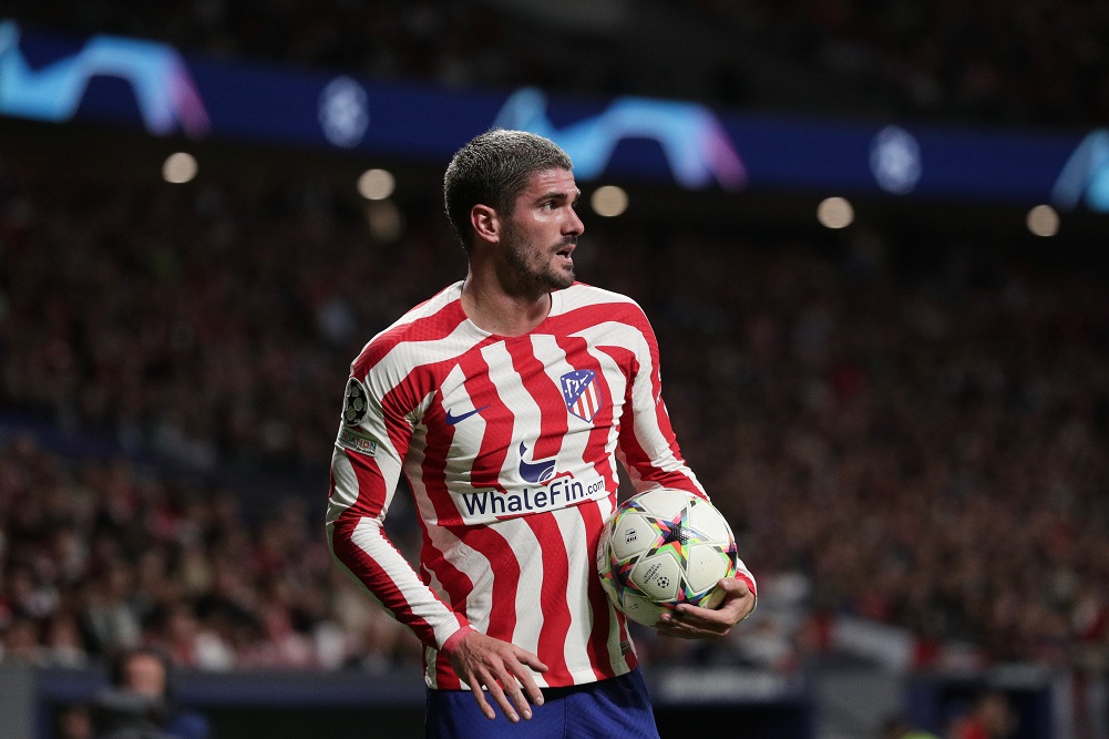 De Paul volvió a quedar fuera de los convocados y apunta al partido contra Barcelona