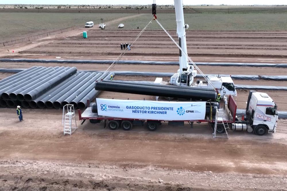 Alberto Fernández recorre obras del Gasoducto Néstor Kirchner en La Pampa