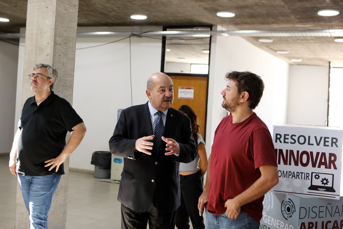 Juan Grabois estuvo de visita en la UNLP