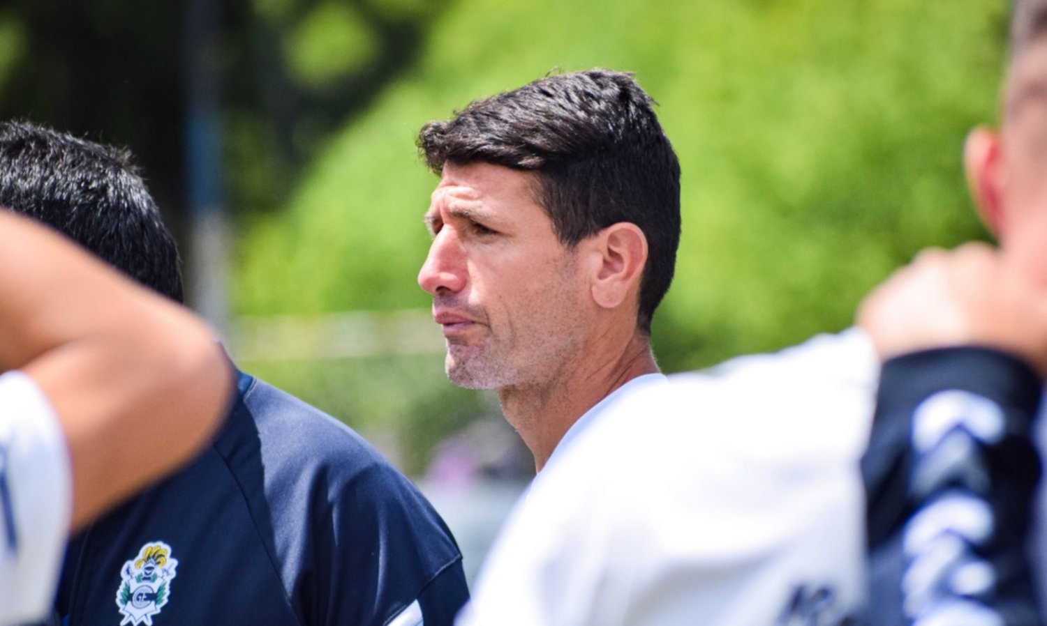 Gimnasia se prepara para un partido difícil ante el líder del torneo