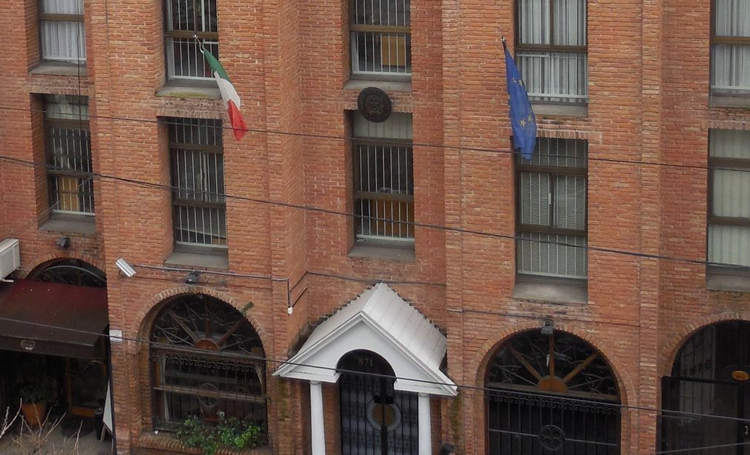 Fuerte reclamo de ciudadanos italianos de La Plata, ante la "falta de respuestas del Consulado"