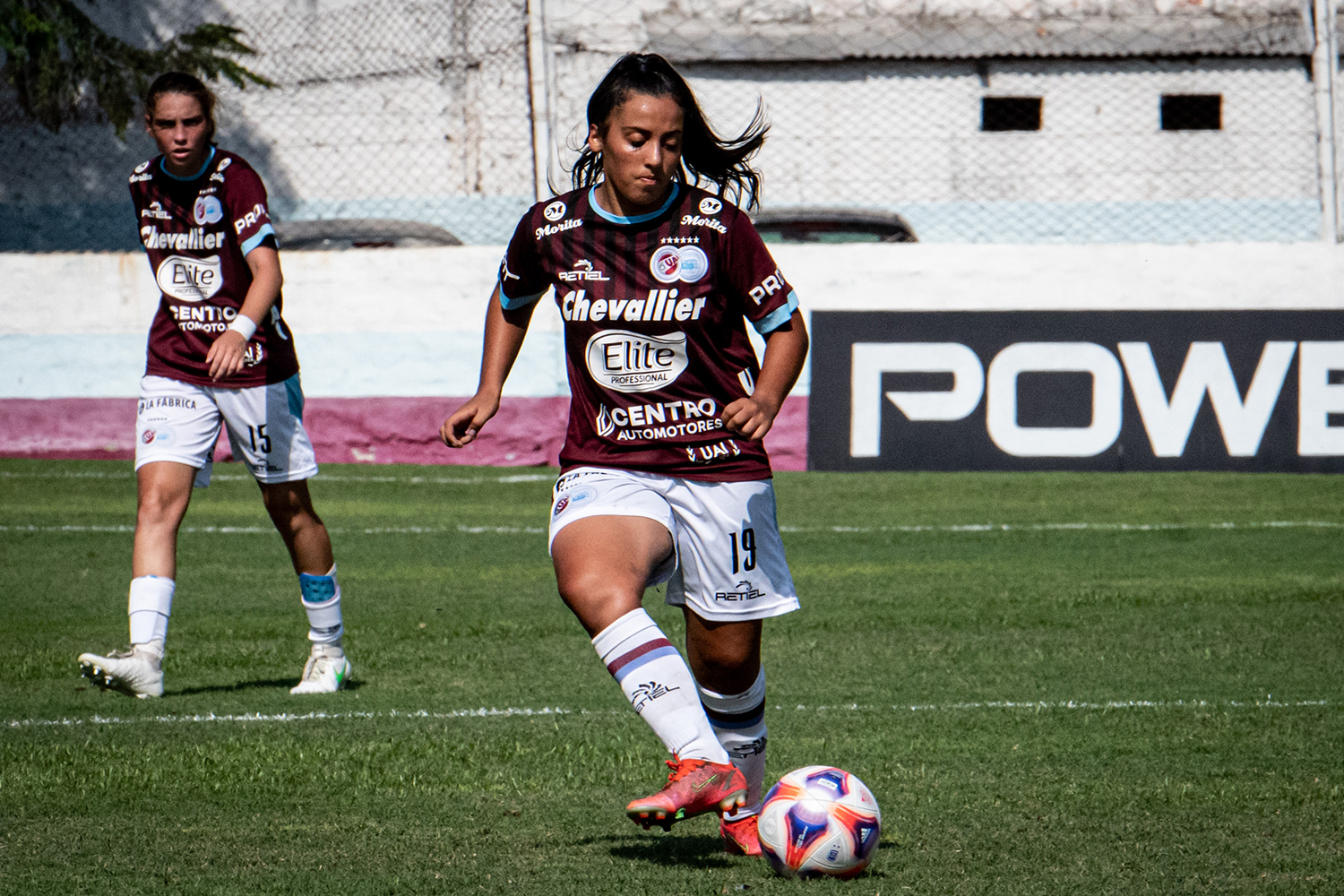 UAI Urquiza irá nuevamente por el liderazgo ante Huracán