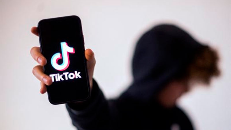 Reino Unido multa a TikTok  por utilizar datos de menores