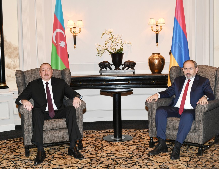 Podría producirse un histórico encuentro entre los mandatarios de Azerbaiyán y Armenia