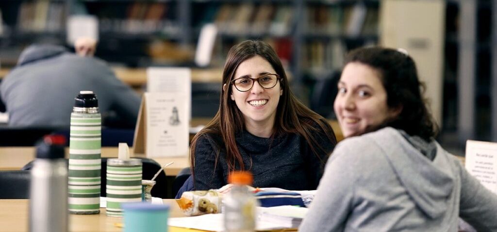 UNLP: las mujeres egresadas en la Facultad de Ingeniería llegaron al 30% y marcaron un récord histórico