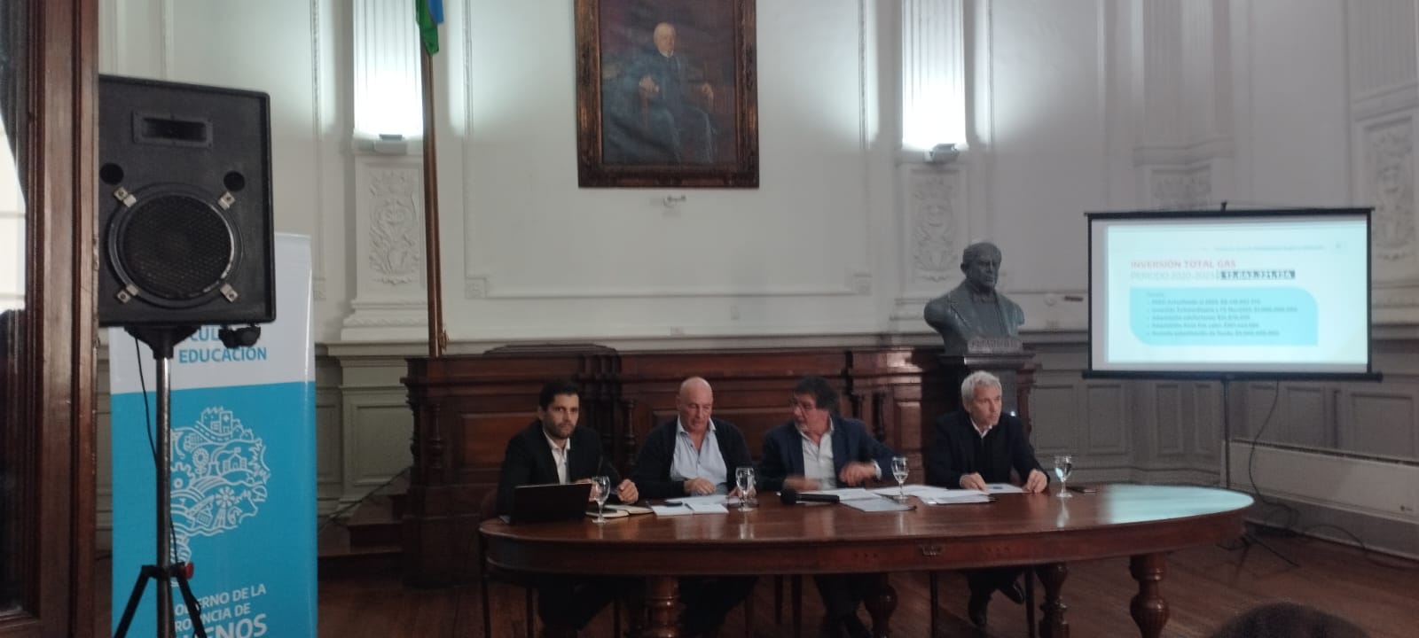 El ministro Sileoni anunció  inversiónes de 3.000 millones de pesos para gas y calefacción en las escuelas de la provincia