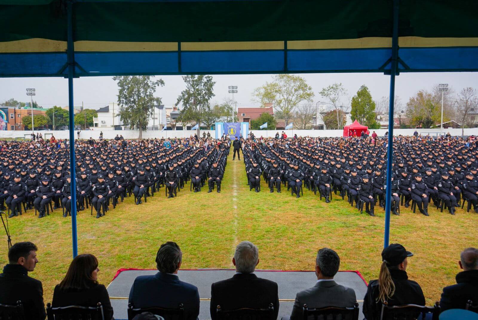 Alak presidió la jura de fidelidad a la bandera de 685 cadetes penitenciarios
