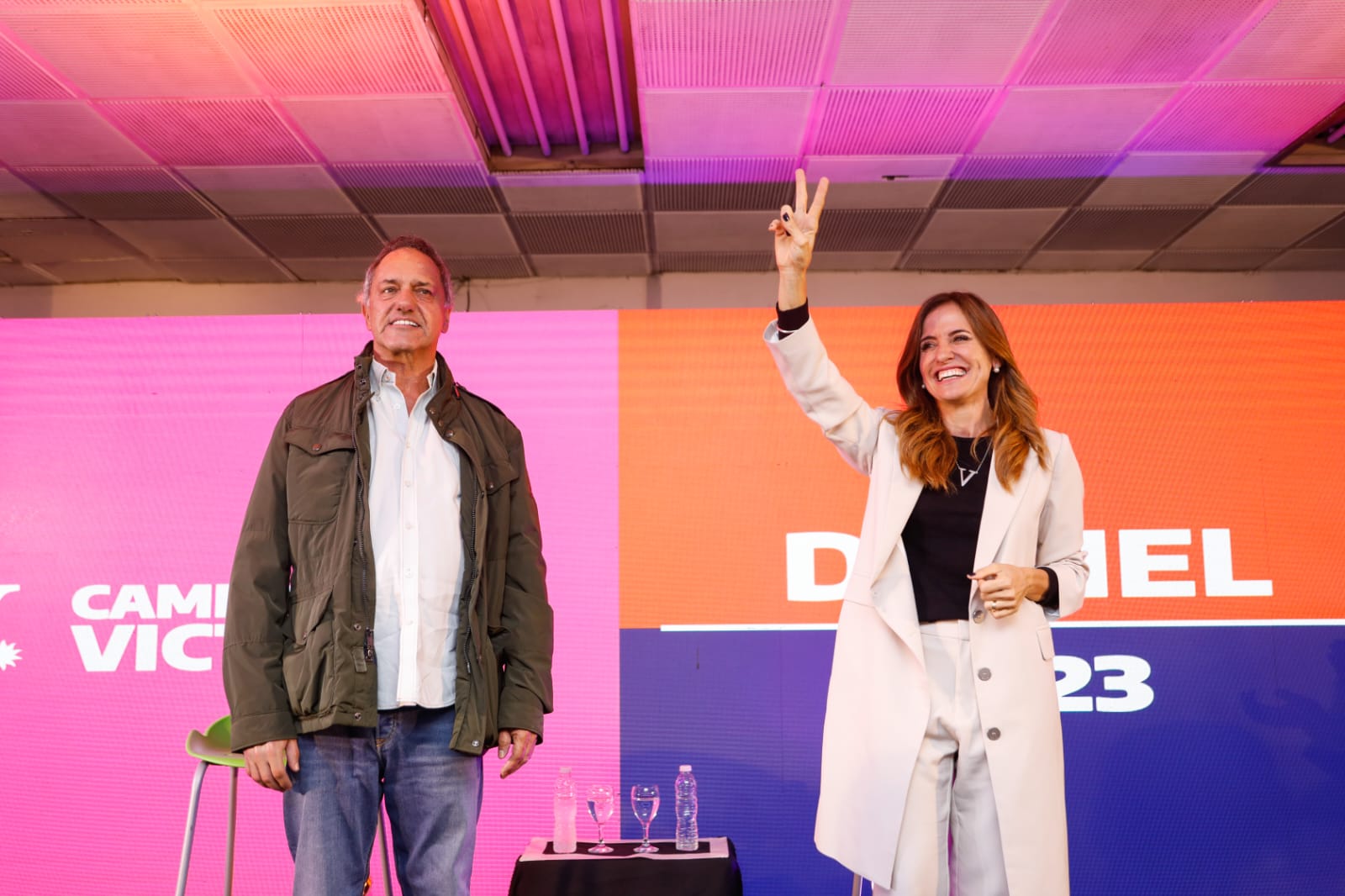 Daniel Scioli y Victoria Tolosa Paz realizaron un plenario militante en Vicente López