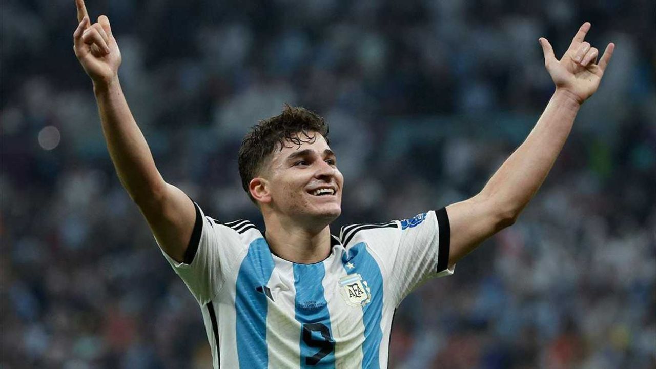 Julián Álvarez en redes sociales: "Fue un año impresionante"