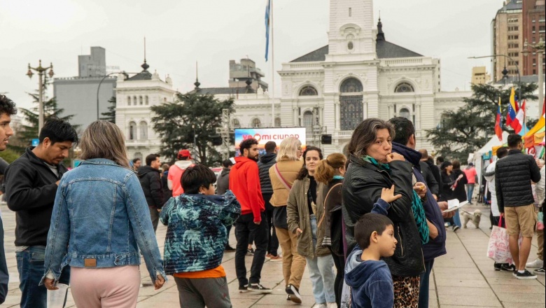 Esta tarde habrá un show en plaza Moreno para celebrar el fin de las vacaciones